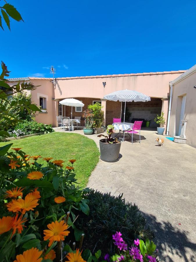 Studio Le Pavachon, Piscine Familiale Chauffee - A 3 Min Du Puy Du Fou Les Epesses Exterior photo